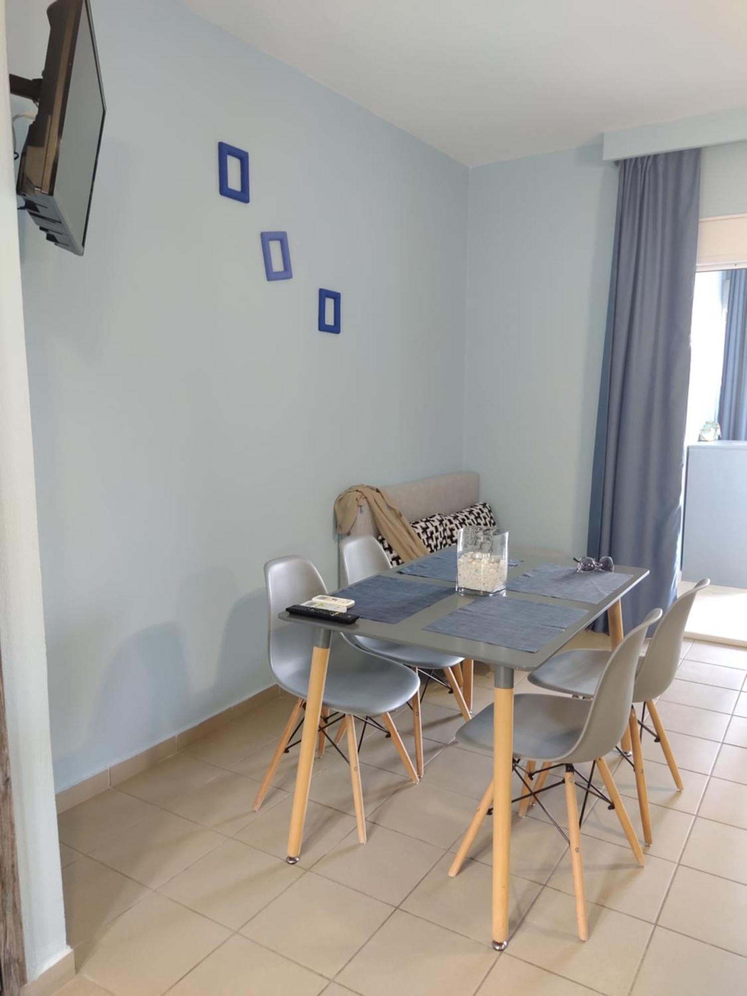 Celeste Deluxe Apartments Скала Потамияс Стая снимка