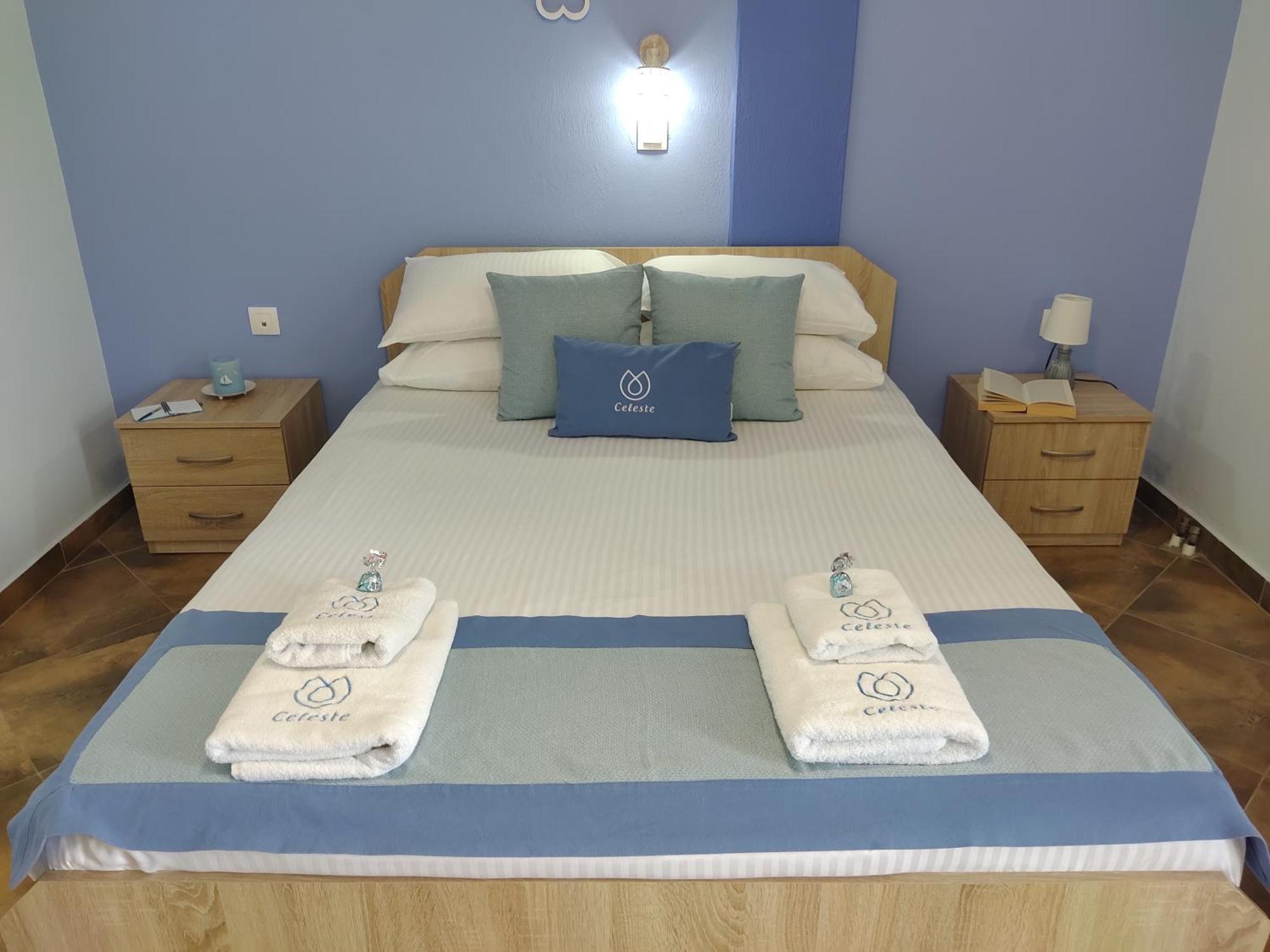 Celeste Deluxe Apartments Скала Потамияс Стая снимка