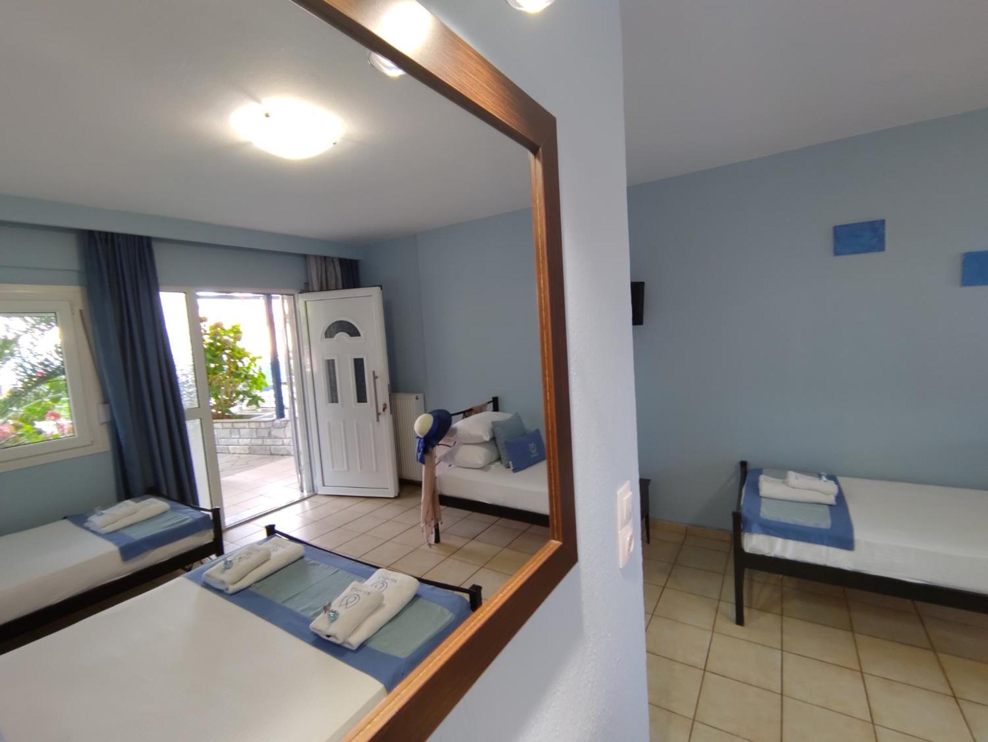 Celeste Deluxe Apartments Скала Потамияс Стая снимка